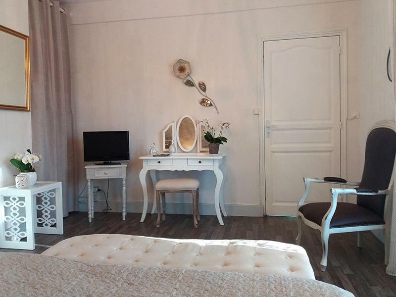 סרלט Chambre D'Hotes Domaine Des Oliviers מראה חיצוני תמונה