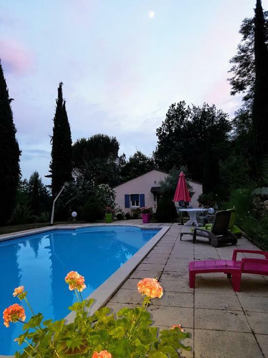 סרלט Chambre D'Hotes Domaine Des Oliviers מראה חיצוני תמונה