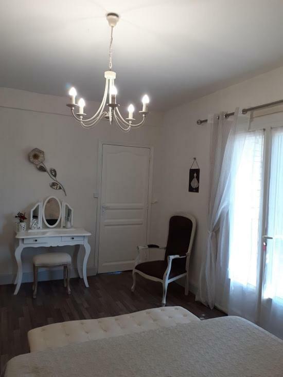 סרלט Chambre D'Hotes Domaine Des Oliviers מראה חיצוני תמונה